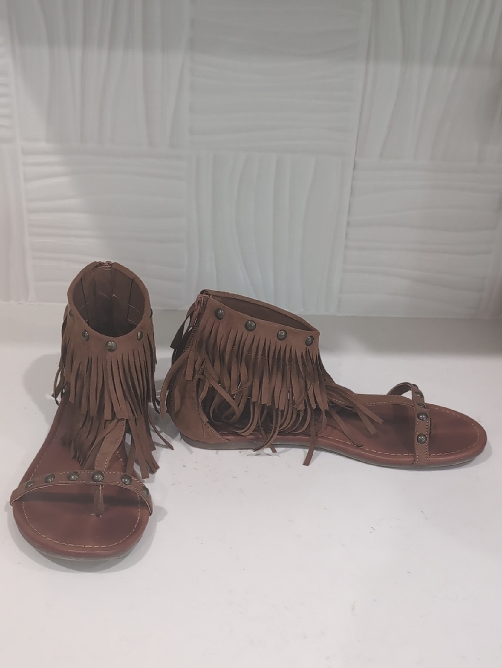Arizona Jean Company Brown Fringe Gladiator Sandals